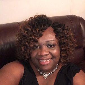 Meet your Posher, Felicia